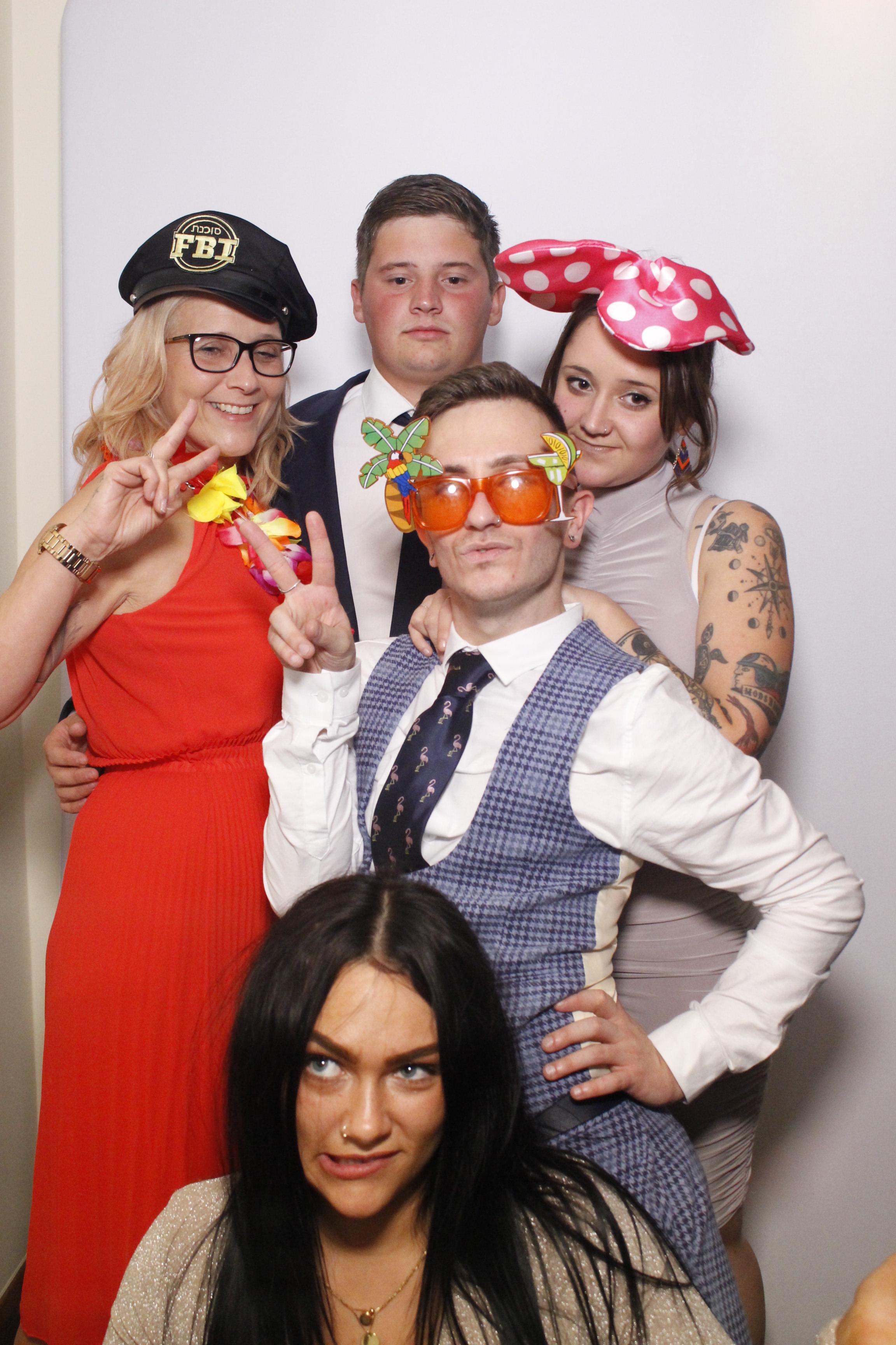 Luke & Emily's Wedding | View more photos from the event at gallery.myphotoboothexperience.co.uk/u/MyPhotoBoothExperienceLtd/Luke-Emilys-Wedding